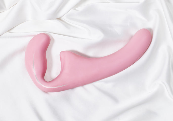 Flexibele strapless strap-on Natural Sensation Roze